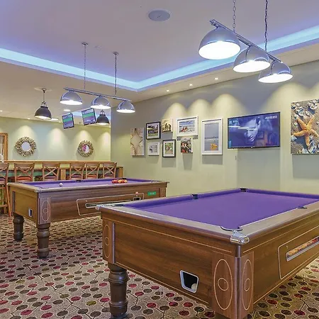 Piran Meadows Resort *