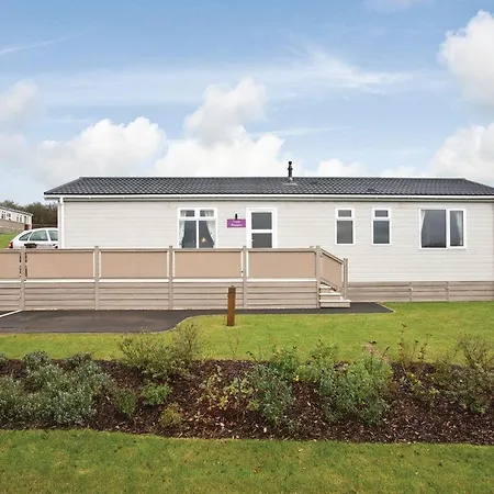Resort Piran Meadows New Quay