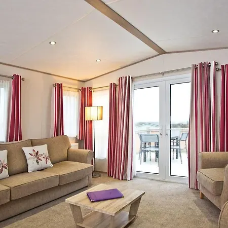 Piran Meadows Resort New Quay